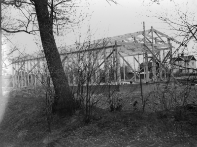 Vaktmästarebostaden i Gästgivarehagen byggs 1970. 