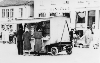 Charkuterist Erik Olssons torgvagn 1950-talet T.E.