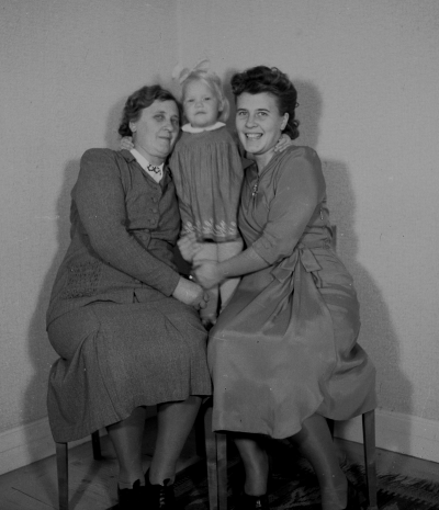 Thor Melanders familj 

Dok111101/KG