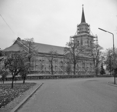 Reparation av kyrkan

Dok.110623/KG
