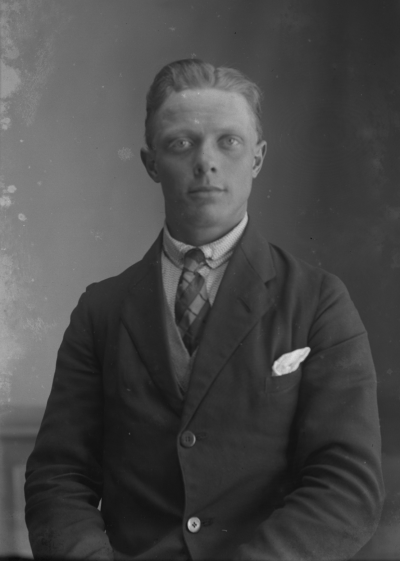 Arnold Svensson



Dok.071120/RS