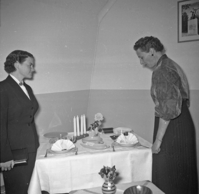 Kooperativa kvinnogillet
Rose - Marie Gustafsson

Dok.111024/KG